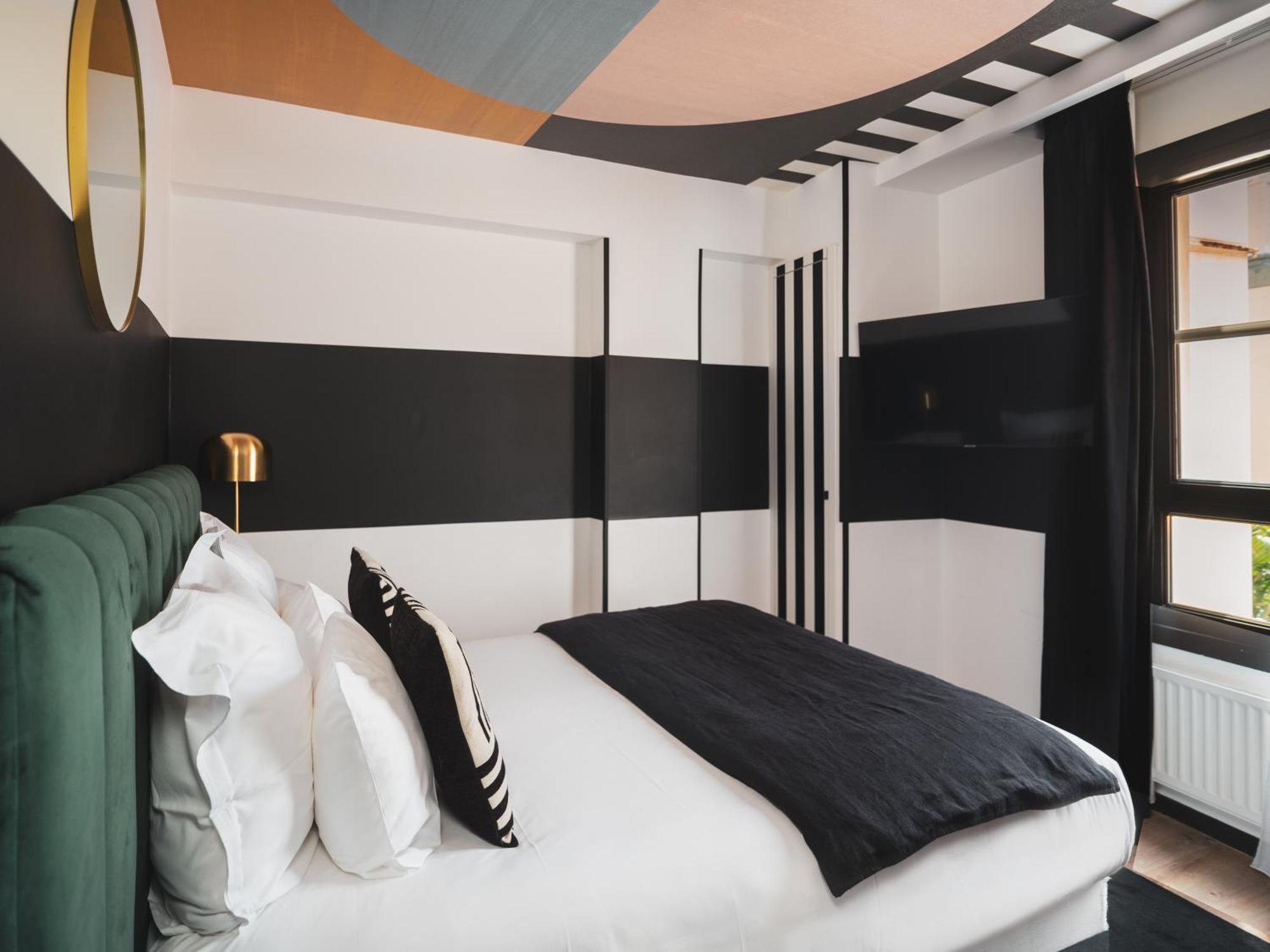 Maisons Du Monde Hotel & Suites - La Rochelle Vieux Port Bagian luar foto