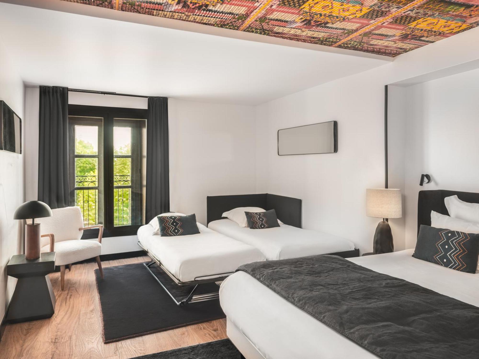 Maisons Du Monde Hotel & Suites - La Rochelle Vieux Port Bagian luar foto
