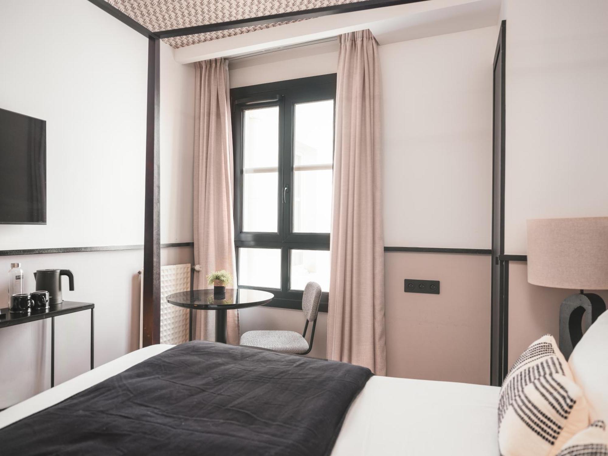 Maisons Du Monde Hotel & Suites - La Rochelle Vieux Port Bagian luar foto